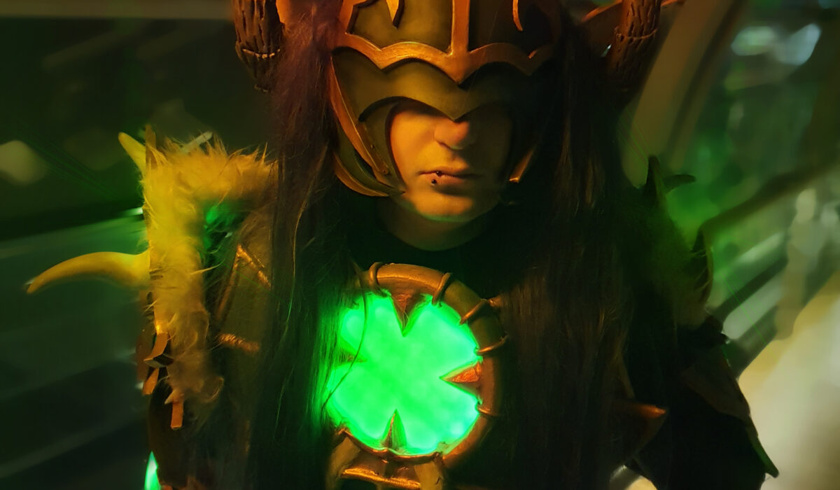 Demon Hunter Cosplay